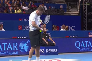 (VIDEO) ŠOUMEN: Goran Ivanišević zabavljao navijače na teniskom terenu