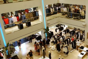 BANKROTIRAO MEKS: Prodavnice zasad ostaju otvorene