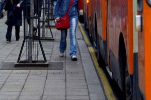 OKRETNICA STUDENTSKI TRG: Sudar izazvao kraći zastoj u trolejbuskom saobraćaju