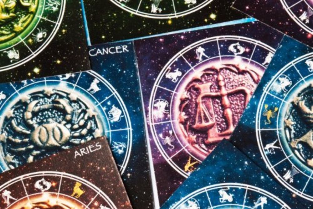 DA LI JE OVO ODGOVOR: Zašto žene veruju u horoskop više nego muškarci?