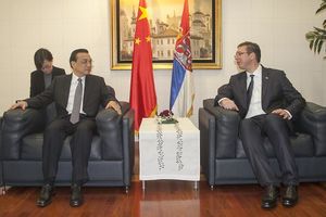 Vučić na blogu Fajnenšel tajmsa: Most prijateljstva Srbija-Kina!