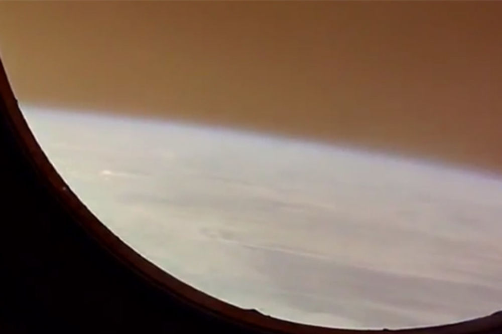 (VIDEO) OVAKAV POGLED NA ZEMLJU NIKAD NISTE IMALI: Kad se Sojuzom vraćaš kući...