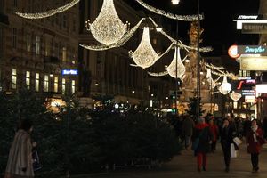 NISU ŽALILI PARA: Austrijanci potrošili 1,6 milijardi evra na božićne poklone!