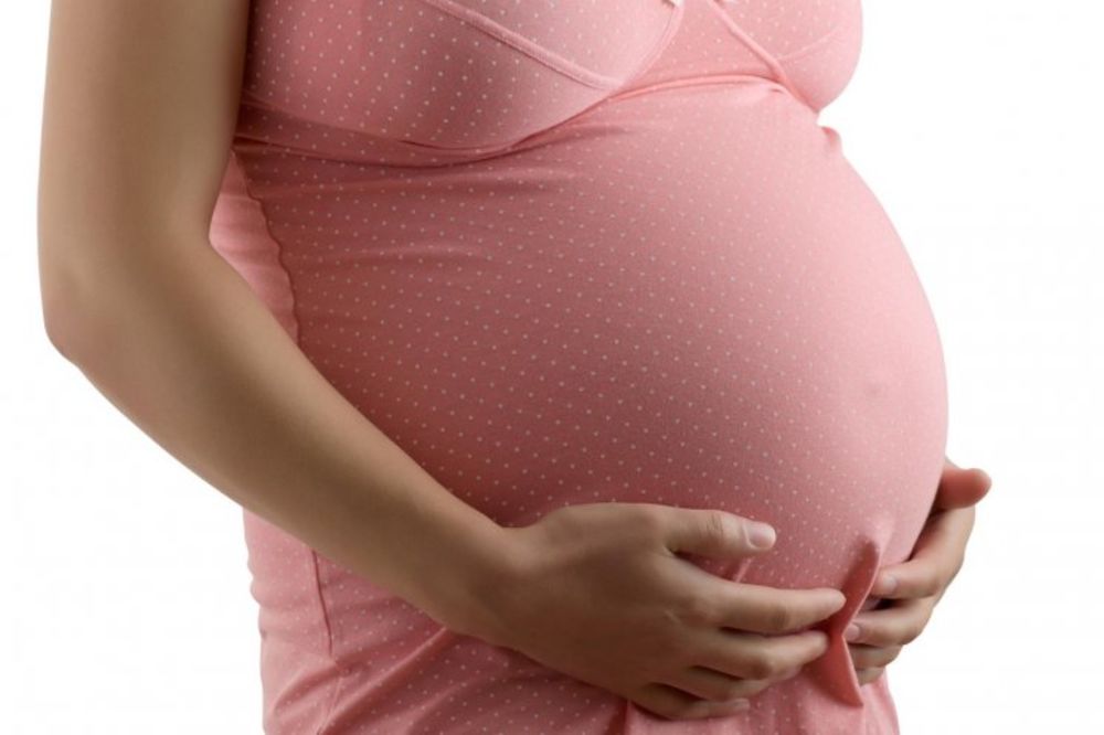 VREDI POGLEDATI: 9 meseci bebe u stomaku prikazanih u 4 minuta!