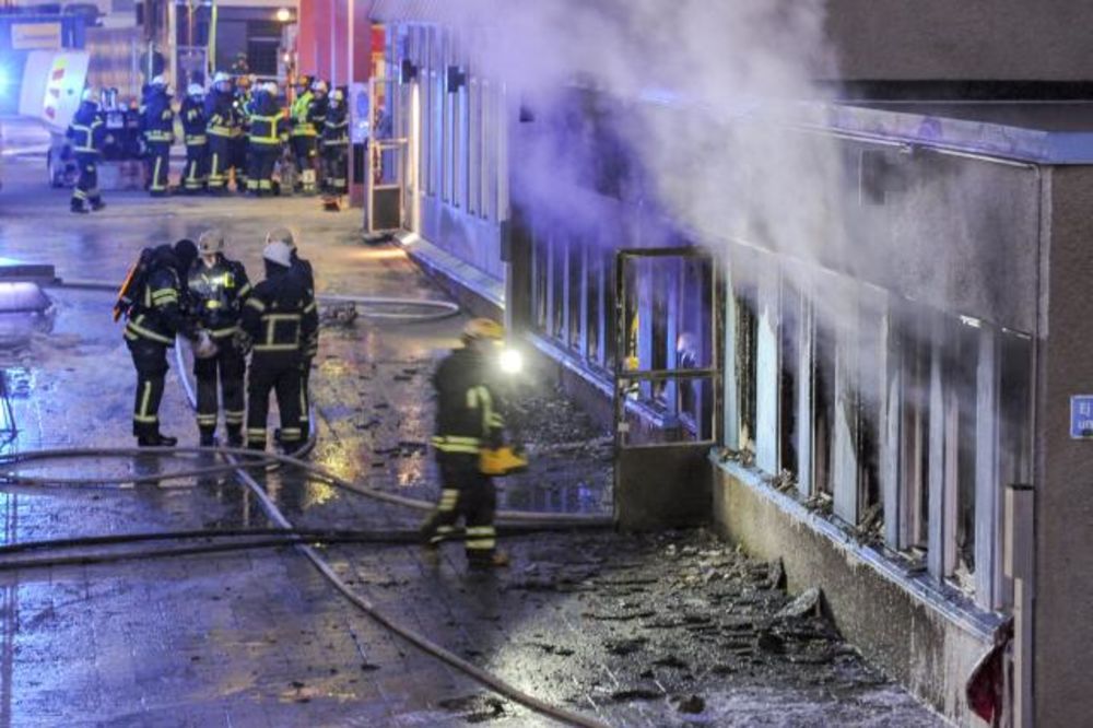 ZAPALILI DŽAMIJU U ŠVEDSKOJ: U požaru povređeno pet osoba