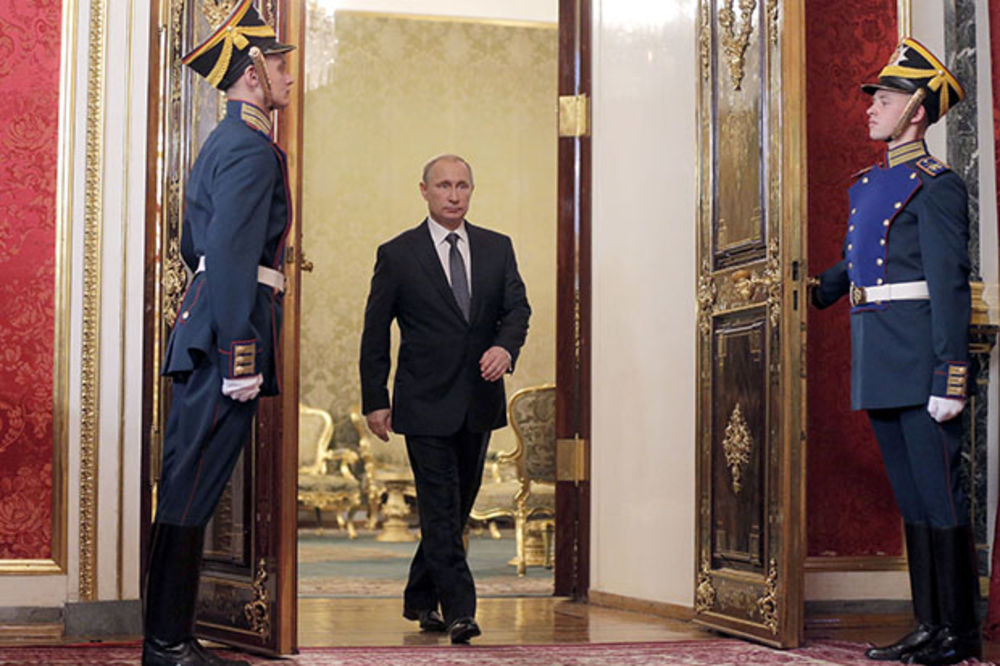 ZAPAD ZATEČEN, UDARI U SIRIJI SU DEO ŠIRE STRATEGIJE MOSKVE: Putin vraća Rusiji status supersile