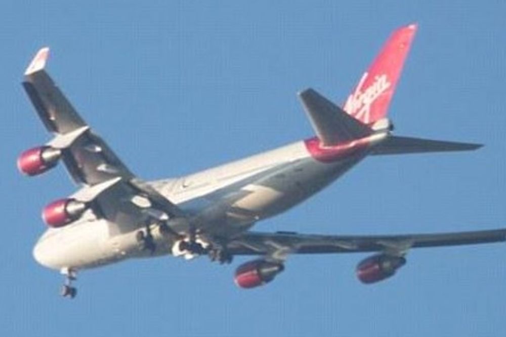 OKONČANA DRAMA NAD LONDONOM: Boing 747 uspeo da se prizemlji uprkos problemima sa točkovima!