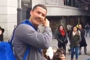 (VIDEO) DIRLJIV GEST RONALDA: Maskirao se u beskućnika, a onda je uradio sledeće...