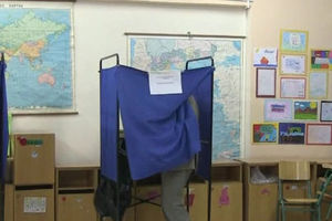 MRTVA TRKA U GLASOVIMA: Otvorena birališta na izborima u Grčkoj