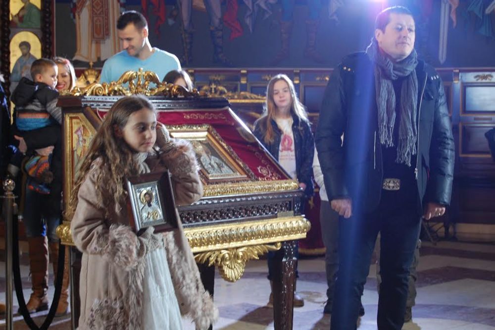 (FOTO, VIDEO) Aco Pejović sa ćerkom Ivom snimio pesmu i spot za Stupove!