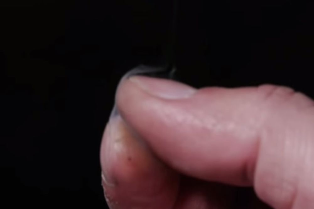 (VIDEO) SJAJAN TRIK DA ZABAVITE DECU: Evo kako da vam se prsti puše!