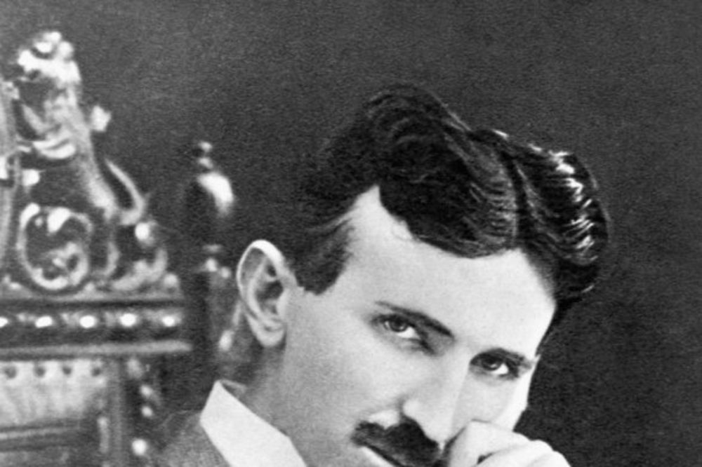 GENIJE KAKAV SE JEDNOM RAĐA: Tesla pre skoro 100 godina predvideo pametne telefone!