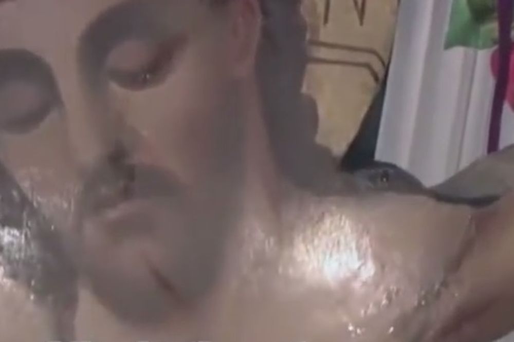 (VIDEO) POTEKLE ISUSOVE SUZE: Zaplakala ikona u Grčkoj stara 100 godina, a razlog će vas šokirati