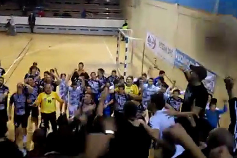 (VIDEO) PALA JE ZVEZDA: Pogledajte slavlje rukometaša Partizana sa navijačima