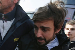STRAVIČNI DETALJI NESREĆE: Alonso doživeo strujni udar i onesvestio se pre udesa!