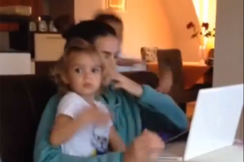 (VIDEO) Poslušajte koju pesmu peva trogodišnja ćerkica Saše Pavlovića