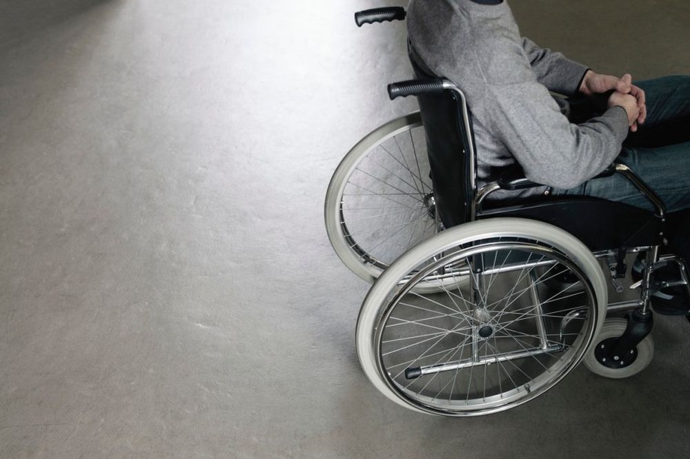 KONAČNO NAUČIO DA HODA: Portugalac zbog pogrešne dijagnoze 43 godine proveo u kolicima