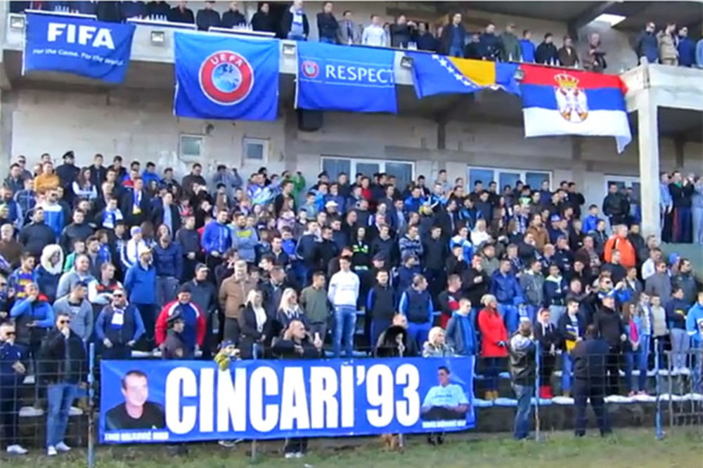 (VIDEO) GROMOGLASAN APLAUZ: Bosanski navijači aplaudirali himni Bože pravde