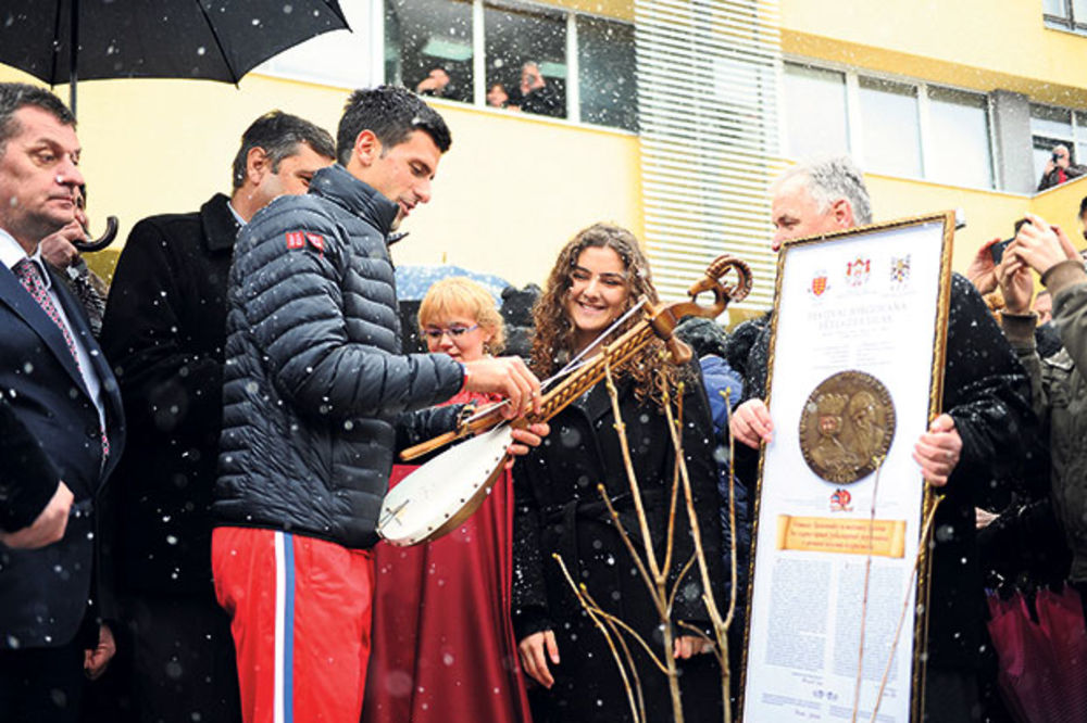 KOD NOLETA SVE OBRNUTO: Prvo se najeo, pa uzeo ašov