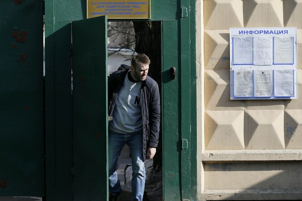 OTIŠAO KUĆI: Aleksej Navaljni pušten iz pritvora u Moskvi