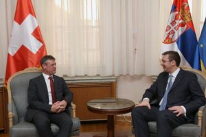 SUSRET U ZGRADI VLADE: Vučić primio švajcarskog ambasadora
