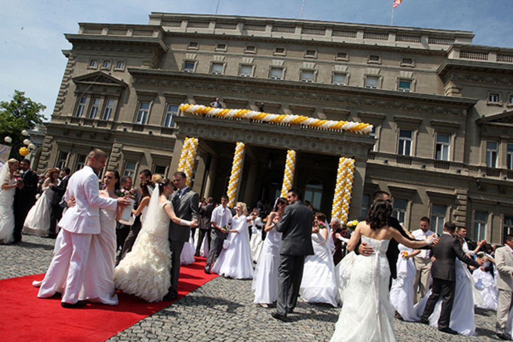 PRIJAVITE SE: 17. maja kolektivno venčanje ispred Skupštine grada