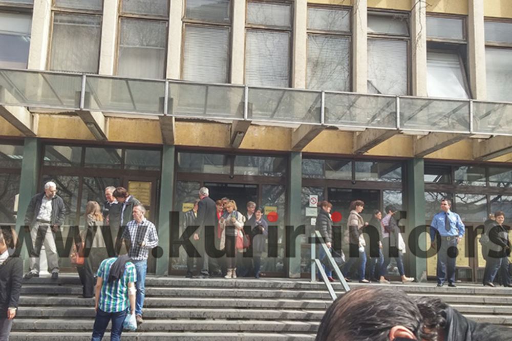 PREKINUTA SUĐENJA: Zbog dojave o bombi ponovo evakuisan sud u Novom Sadu