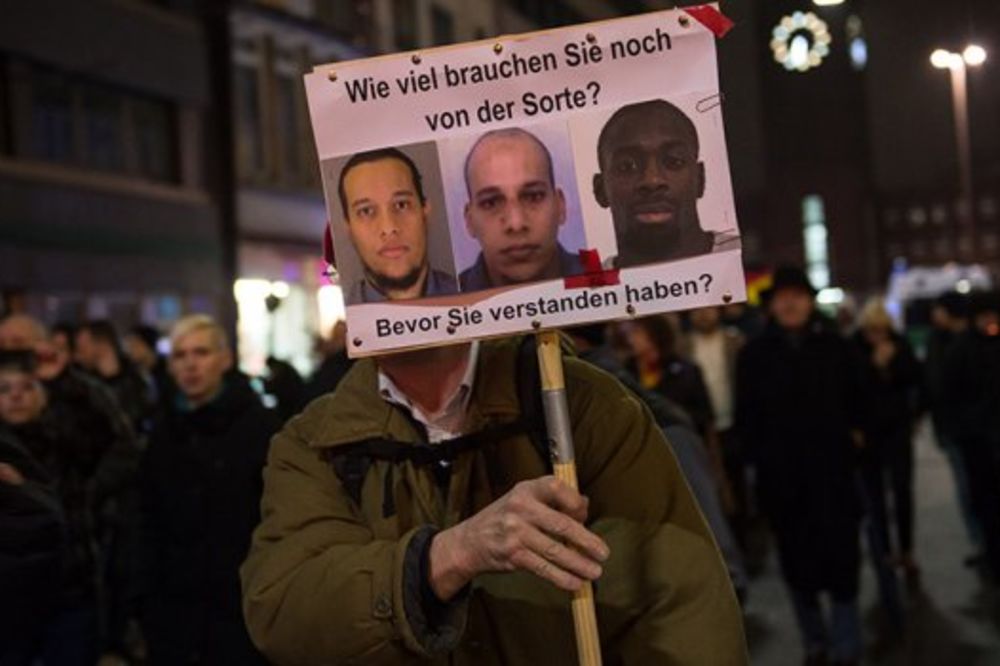 Sukobi u Gracu: Austrijski desičari hoće da proteraju muslimane, sukobili se sa građanima!