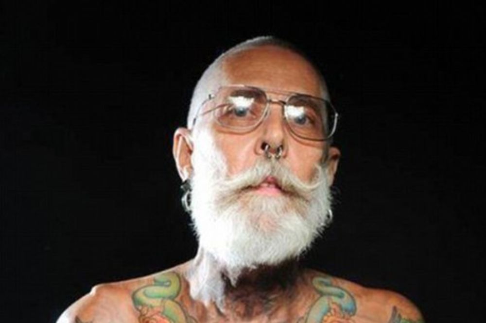 (FOTO) AKO SE PREMIŠLJATE: Evo kako izgledaju tetovaže na ljudima od preko 60 godina!