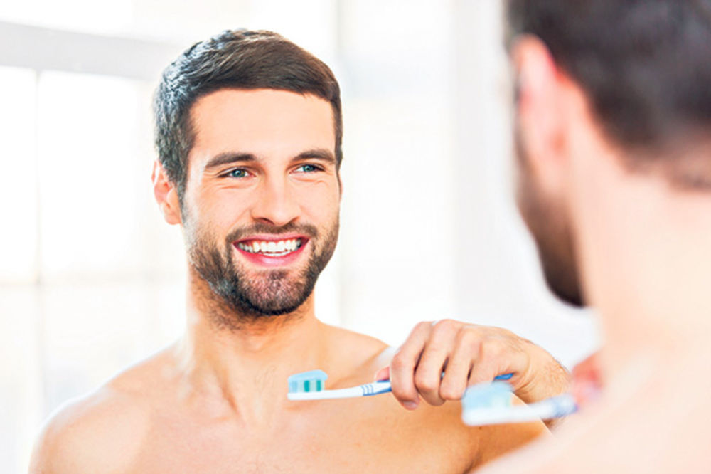 ZAŠTITA OD ZARAZE: Evo kako da očistite četkicu za zube od bakterija i prljavštine