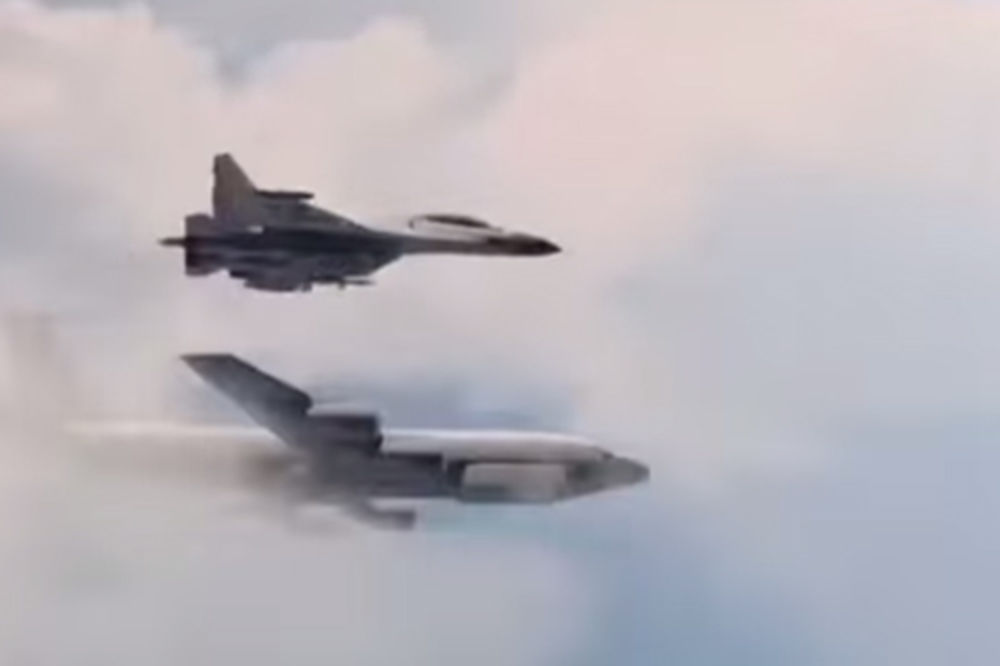 RUSI ODGOVORILI AMERIKANCIMA: Leteli ste oko naše granice, zato vas je Su-27 ispitao