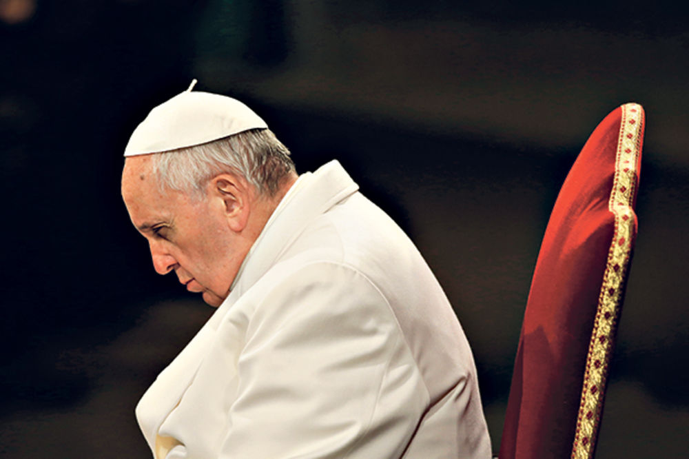 ČISTAČ GREHA: Papa Franja će prati noge mafijaškim pokajnicima u zatvoru