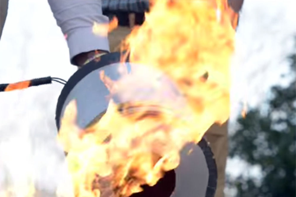 (VIDEO) NEVEROVATNO OTKRIĆE: Studenti napravili uređaj koji gasi svaki požar zvukom!