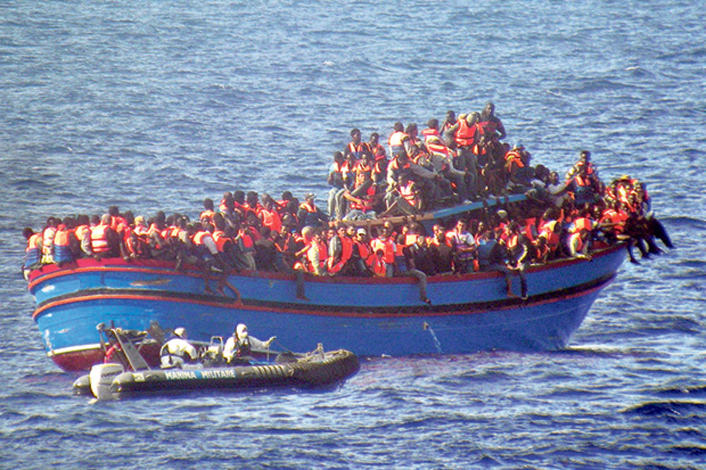 OPASNOST ZA EVROPU: U brodovima sa migrantima i borci Islamske države