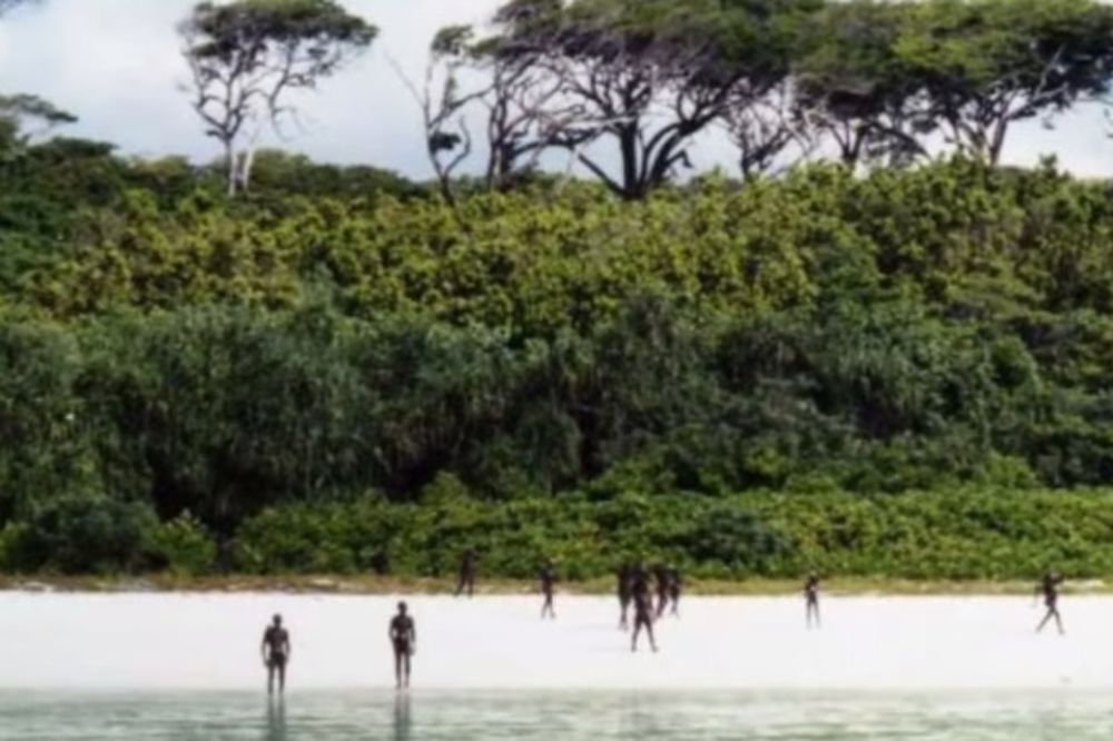 (VIDEO) KO SME DA PRIĐE? Izolovano ostrvo na kom pleme ubija sve koji se približe