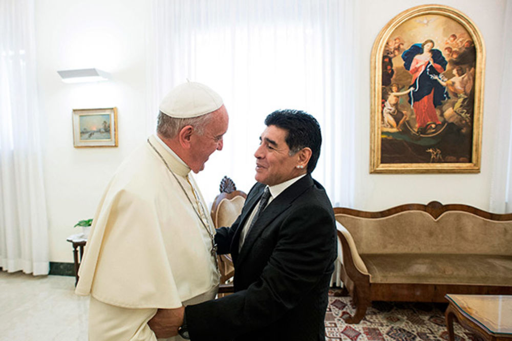 SASTANAK U VATIKANU: Papa i Maradona razgovarali o utakmici mira u Rimu