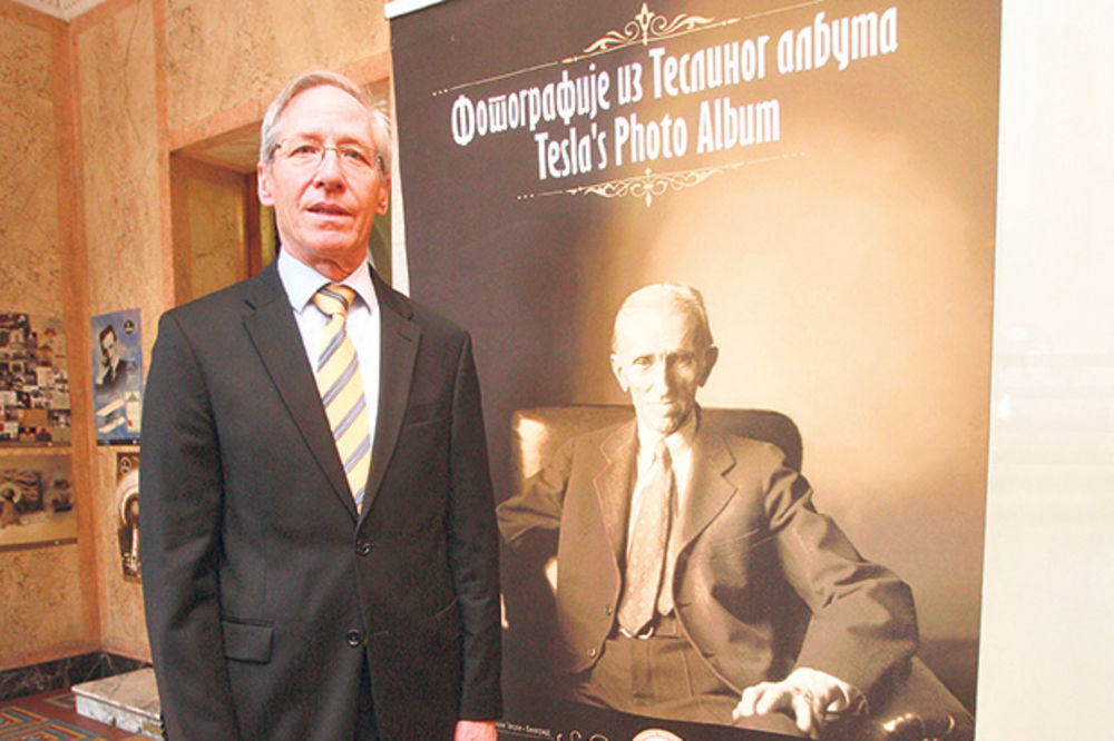 Majkl Kirbi oduševljen Nikolom Teslom