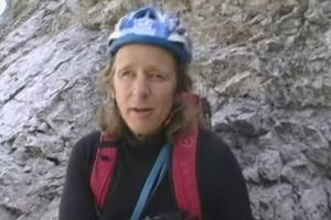 ON JE BAŠ IMAO SREĆE: Slepi alpinista preživeo zemljotres na Mont Everestu!