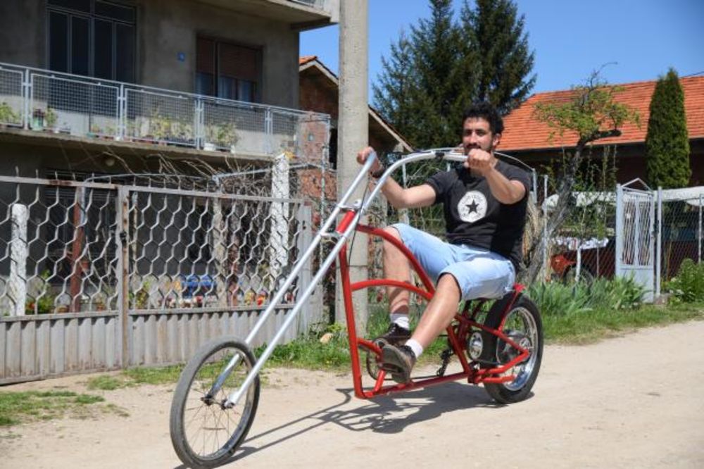 (FOTO) NAZIVALI GA LUDAKOM: Ovaj Srbin od đubreta pravi bicikl koji u Nemačkoj košta 20.000 evra!