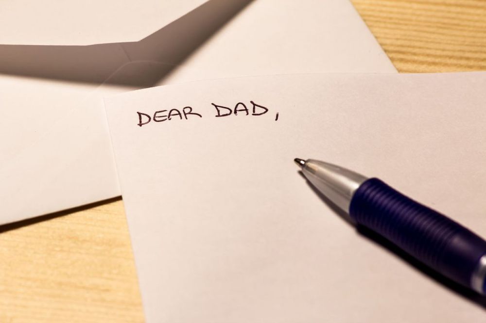 Otac se šokirao kad je video pismo svog maloletnog sina na krevetu. Pomislio je na najgore