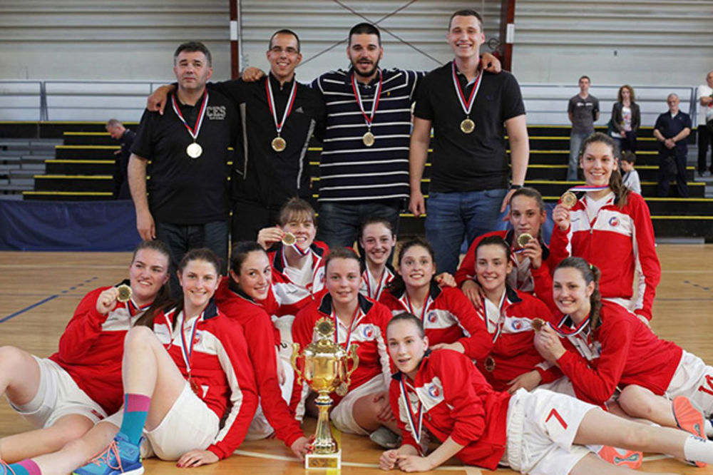 CRVENO-BELE DOMINANTNE: Juniorke Zvezde savladale Partizan i osvojile titulu prvaka Srbije