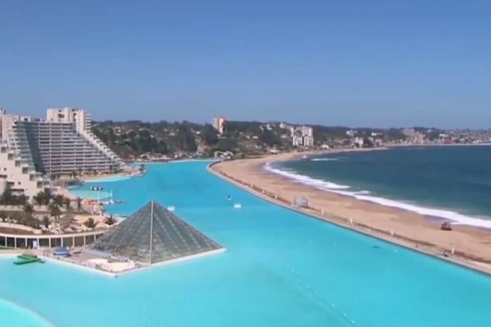 (VIDEO) RAJ NA ZEMLJI: Ovo je najveći bazen na svetu!