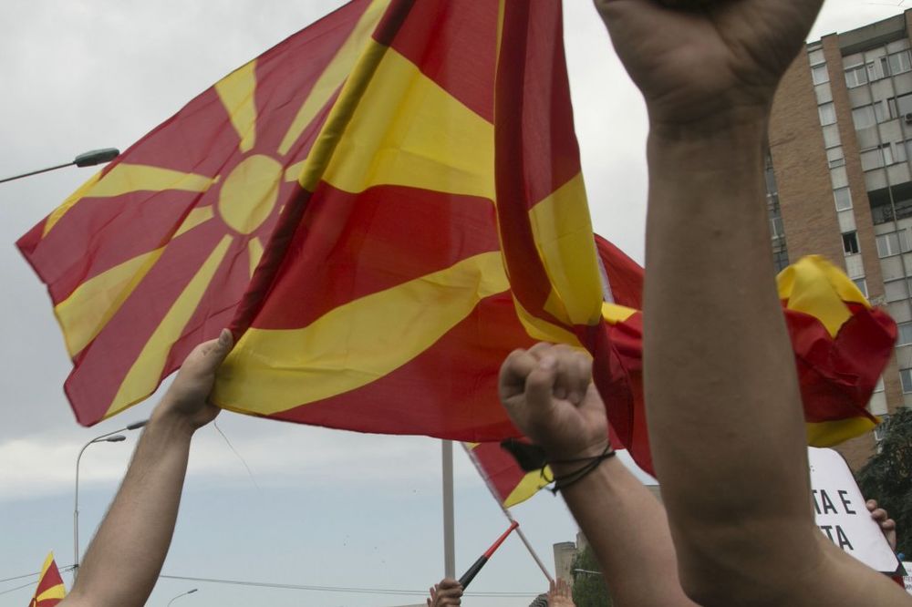 DOJČE VELE: Makedonija postaje poslednja linija odbrane od izbeglica