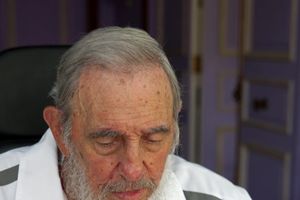 ZAKITIO I FIDELA: Nikolić uručio orden nekadašnjem lideru Kube