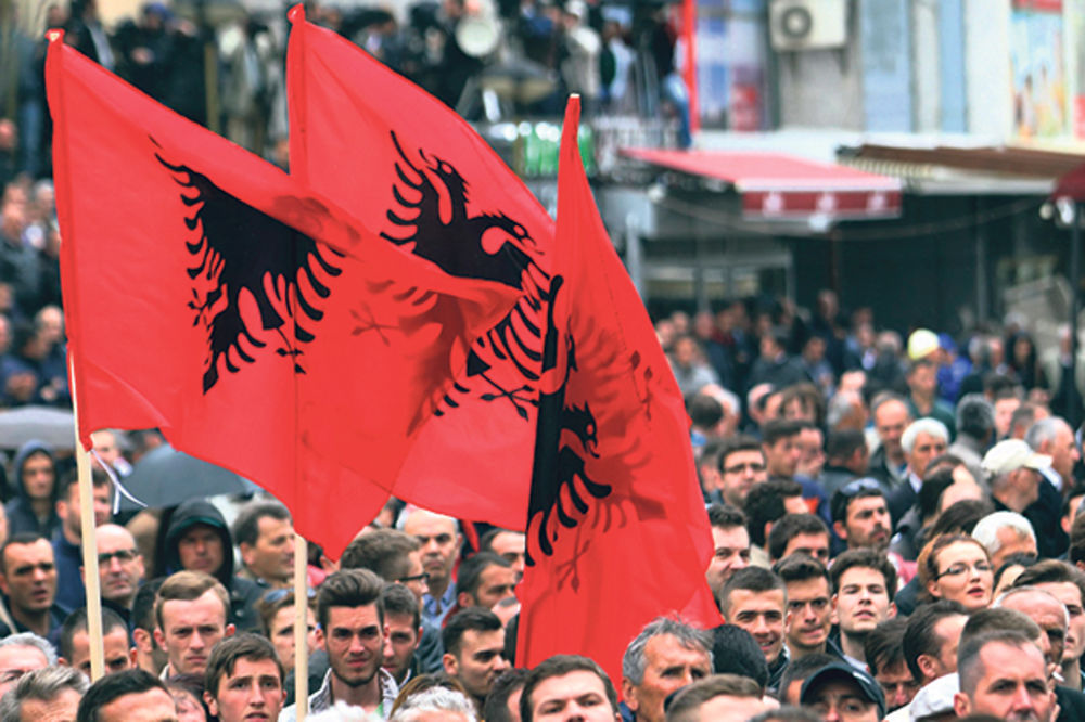 ZAMKA ZA VUČIĆA: Albanci spremaju protest zbog srpskog premijera!
