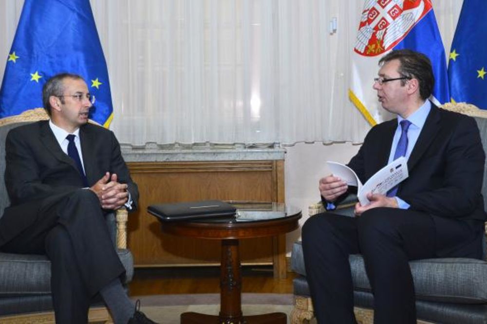 Devenport: EU veoma poštuje Vladu Srbije