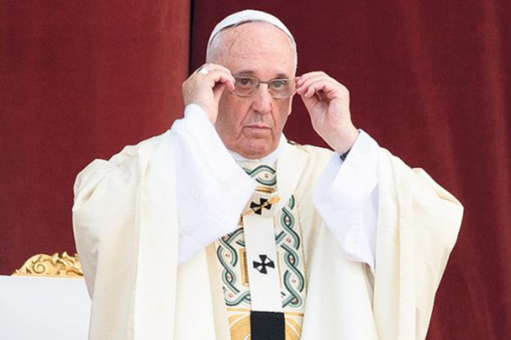 Papa Franja: Velike sile ćutale dok su Jevreju ubijani u Aušvicu