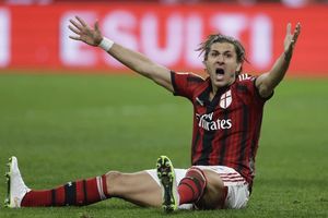 PROPAO MU MEDENI MESEC: Fudbaler Milana opljačkan, ostao bez 100.000 evra