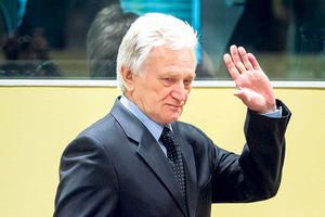 ISPOVEST MOMČILA PERIŠIĆA! KAKO SMO IZGUBILI KOSOVO! Milošević je poslušao političare-nacionaliste, generale karijeriste avanturiste i lažne heroje! Evo zašto je Goricu Gajević gađao pepeljarom!
