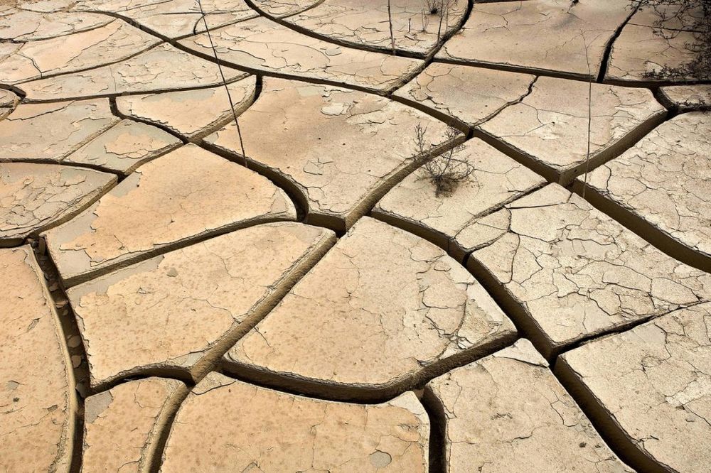 DRAMATIČAN APEL NAUČNIKA: Zemlja će uskoro ostati bez pijaće vode